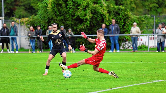 Bild : Unsere große Bildergalerie vom 8:1-Sieg des TSV Singen in der Verbandsliga gegen den FC Waldkirch