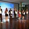 Klassenpreis 10b (von links): Ben Weißenberger, Jessica Taubert, Zisan Tapis, Johannes Schultz, Isolde Faller, Alina Ebe und Larissa ...