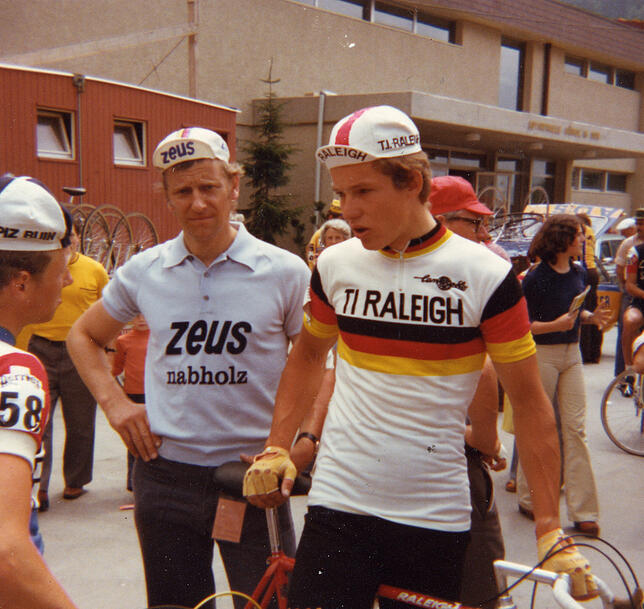 Mit dem deutsche Weltklassefahrer Dietrich Thurau (rechts) pflegte Mechaniker Rene Müller bei der Tour de Suisse engen Kontakt. Die ...