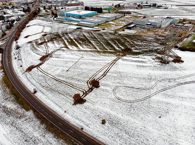 Gebaut werden soll das Logistikzentrum im neuen Gewerbegebiet &bdquo;Greut&ldquo; zwischen Hirschweiden und der Christian-Messner-Straße.