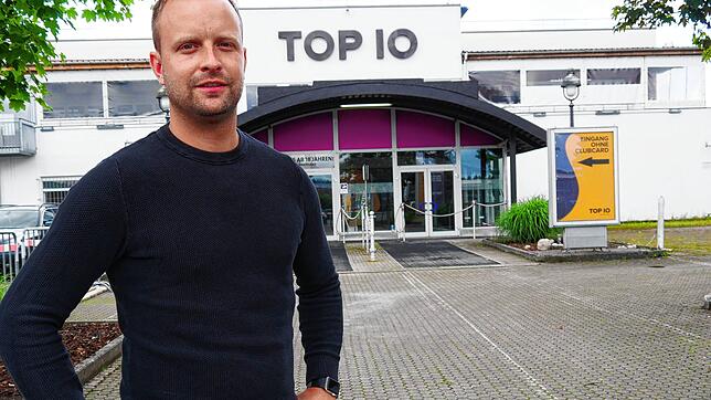 Clubs und Diskotheken dürfen ab Samstag zum ersten Mal seit 1,5 Jahren Pandemie wieder öffnen. Dennoch bleibt das Top10 zu. ...