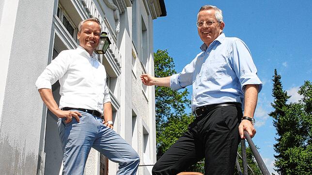 Nach 23 Jahren findet an der Schlossschule Salem ein Wechsel in der Geschäftsführer und Wirtschaftsleitung statt. Thomas Obitz (links) ...