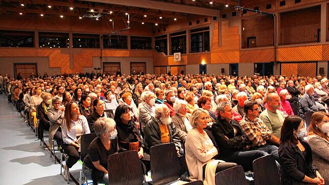 Der zweiten Vorstellungsrunde in der Höri-Halle steht nichts mehr im Wege.