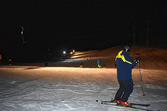 Reger Betrieb herrschte 2021 auf der ausgeleuchteten Piste in Brenden, wo Donnerstag- und Samstagabend abends bei guten ...