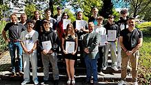 Links im Bild Nurmi Riegel, Klassenlehrer 2BFZ2, rechts Bernd Schneider, Klassenlehrer 2BFM2 und (erste Reihe Zweiter von rechts) ...