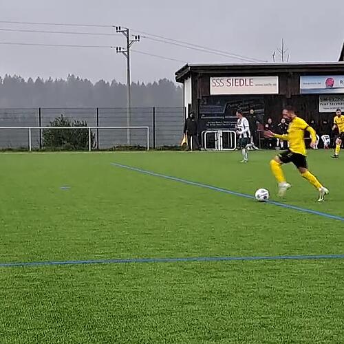 Gianvito Romeo erzielt das 2:0 (22.)