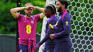 Englands Trainer Gareth Southgate (links) ist die Gegenthese zu Julian Nagelsmann und Luciano Spalletti.