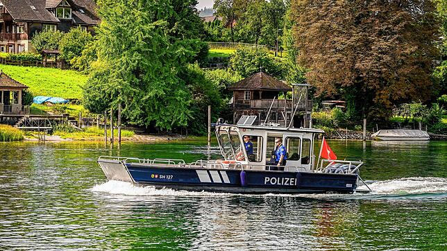 Das neue Polizeiboot der Wasserpolizei Schaffhausen ist mit Rekordtempo auf dem Rhein unterwegs.