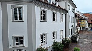 Das historische Bischofschloss in Markdorf ist das prägende Wahrzeichen der Stadt. Nun soll es verkauft werden, nachdem die Stadt es ...
