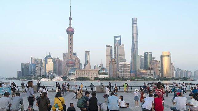 Blick auf die Skyline von Shanghai. Die chinesische Millionenstadt gilt auch als eines der Finanzzentren des Landes. Bild: dpa