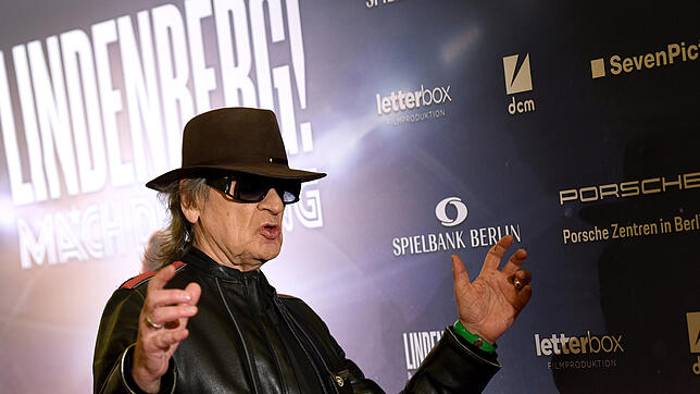 Unter dem Namen Junior Adams trat Udo Lindenberg als 16-Jähriger 1963 mit der Band Jazzopaters im Waldshuter Kornhaus auf. Der ...