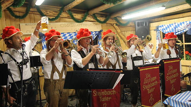 Für Stimmung sorgen beim Oktoberfest in Gaiß unter anderem die Lustigen Steinbachtaler, die am Samstagabend ihren Auftritt haben.