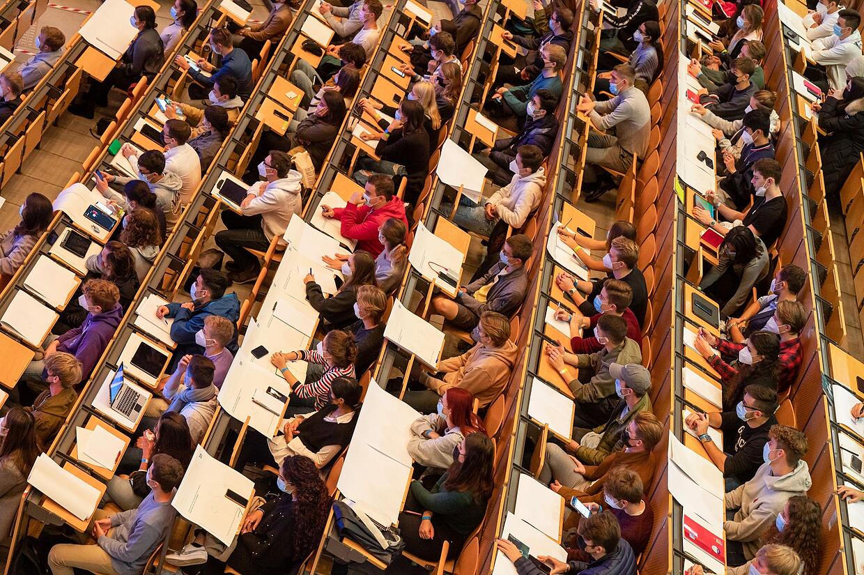 Semesterbeitrag: Wann ist er fällig und wie setzt er sich zusammen ...