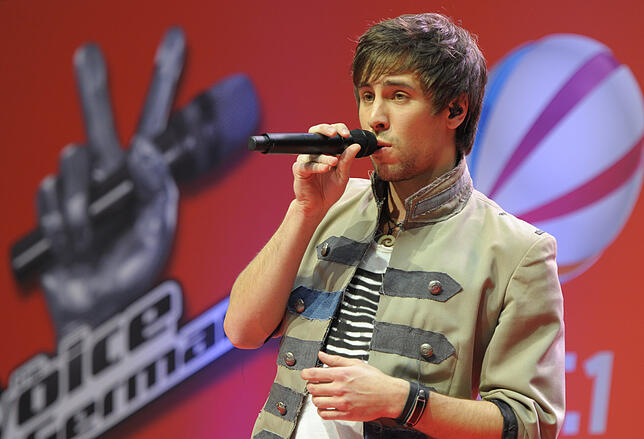 Noch fast ohne Bart: Max Giesinger im Januar 2012 während eines Auftritts im Rahmen der Castingshow &bdquo;The Voice Of Germany&ldquo;.