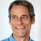 Hans Joachim Horn, von der Energieagentur im Kreis Konstanz und gleichzeitig VZBW-Energieexperte führt mit einem Vortag ins Thema ein.