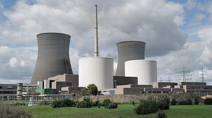 Gundremmingen zählt zu den größten Atomstandorten in Deutschland. In der schwäbischen Gemeinde ging 1966 das erste große Atomkraftwerk ...