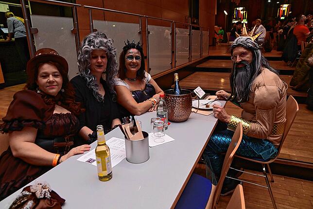 Bild 5: Hexenball: Mit Volldampf im Hexen-Express