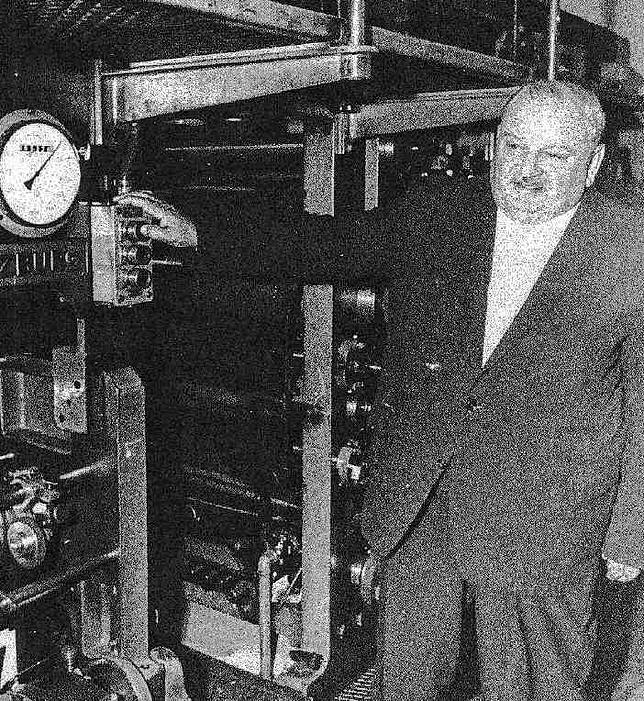 7. September 1945: Karl Kunzweiler setzt die Druckmaschine in Gang, die ersten Ausgaben des SÜDKURIER laufen gleich aus der Rotation. ...