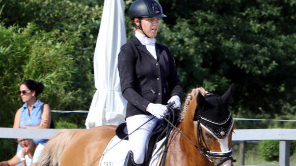 Schon beim ersten Turnier in Überlingen vor einer Woche war Lokalmatadorin Alina Günther mit einem zweiten Platz erfolgreich (siehe ...