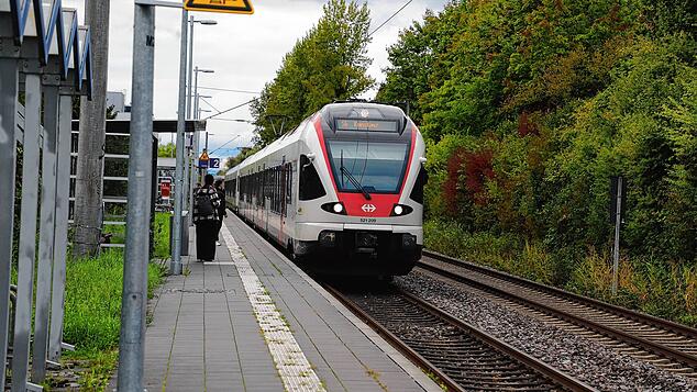 Im besten Fall fährt der Zug in den Bahnhof ein, die Passagiere steigen ein und aus und die Reise geht weiter. Wenn der Zug aber schon ...