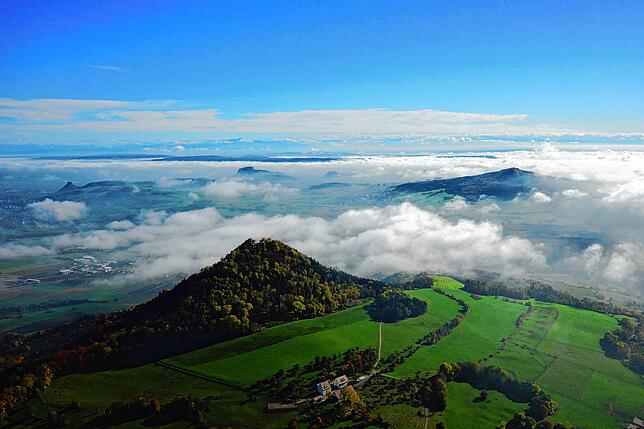 Die Hegauvulkane sind das Markenzeichen der Region. Typisch ist aber auch, dass hier regelmäßig die Erde bebt.