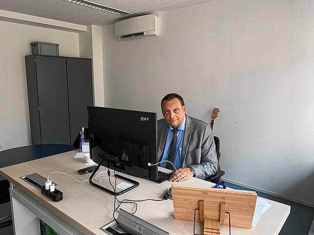 Bernhard Eisenhut bei der Arbeit als AfD-Abgeordneter. Wo sein Büro ist, macht er nicht öffentlich.