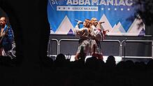 Bild : ABBA und Applaus: Sound Beach Festival sorgt für ausgelassene Stimmung im Überlinger Uferpark