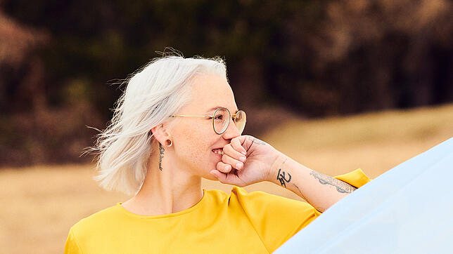 Stefanie Heinzmann ist wieder da: Ihr neues Album trägt den Titel „All We Need Is Love“. Bilder: Benedikt Schnermann, Katrin Brauer/BMG/dpa