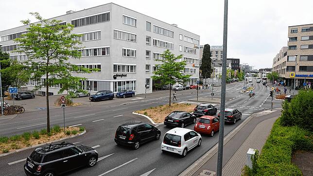 Im Untergrund wird bald ins Abwassersystem investiert: Der Hauptsammler Reichenaustraße wird bis Mai nächsten Jahres saniert. Dabei wird ...