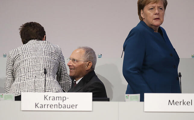 Bundestagspräsident Wolfgang Schäuble (CDU) hätte sich wohl einen anderen Wahlausgang gewünscht. Immer wieder sprach er sich öffentlich ...