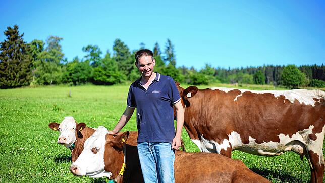 Gerhard Klausmann ist 31 Jahre alt und Landwirt aus Leidenschaft. Auf seinem Hof in St. Georgen erzeugt er hauptsächlich Milch. ...