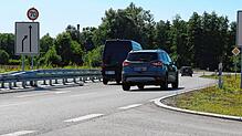 Aus zwei Fahrspuren wird eine: Hier müssen sich Verkehrsteilnehmer einfädeln. Die zulässige Höchstgeschwindigkeit liegt bei 70 km/h.