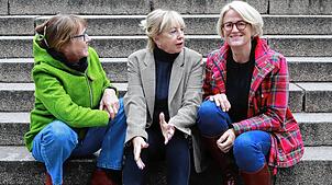 Eine Initiative von starken Überlinger Frauen für eine starke Demokratie: Regine Klusmann, Sylvia Kruse-Baiker und Annette Stoll-Zeitler ...
