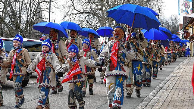 Unglaublich viele Pflumeschlucker gumpten durch die Spiegelstraße.