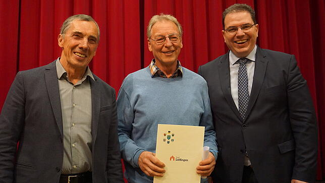 Für sein Engagement für die Sportler und die Sportstadt Löffingen wird Josef Jäger zum &bdquo;Ehrenamtlichen des Jahres&ldquo; gekürt ...