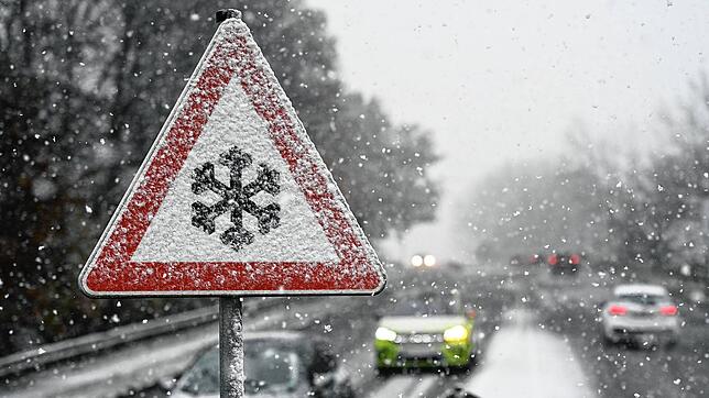 Für Teile Baden-Württembergs sind Glätte und Schnee vorhergesagt.