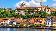 Die Meersburg ist eine von vielen Touristen-Attraktionen am Bodensee. Pro Einwohner gerechnet übernachten anderswo aber mehr Menschen.