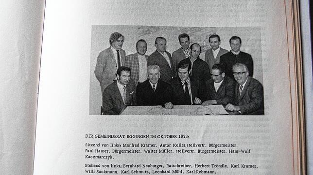 Der erste Gemeinderat Eggingen nach der Gemeindereform, welche am 1. Dezember 1971 wirksam wurde. Sitzend von links: Manfred Kramer, ...