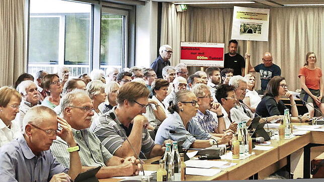 Voll wie selten war der Sitzungssaal am Donnerstag.