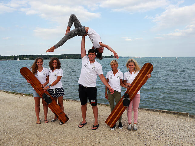 Das Konstanzer Team für die Wasserski-Weltmeisterschaften in den USA im Jahr 2016, als sie gemeinsam mit dem belgischen Team antraten ...