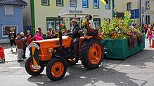 Bild : Erntedankfestumzug in Görwihl: Danke! Für die gute Ernte und für das schöne Wetter
