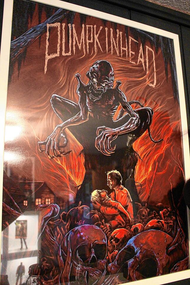 Ein Plakat der Pumpkinhead-Filme in der Sammlung von Oliver Müller. Auf Deutsch heißt der Film &bdquo;Das Halloween-Monster&ldquo;.