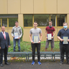 Raphael Schopp (von links), Schulleiter der Gewerbeschule Bad Säckingen, mit Preisträger Christian Schupp, Jonas Dießlin, Emanuel ...