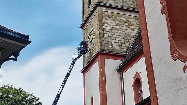 Ein wenig zu früh für die Zeitumstellung: Und das ist auch gar nicht die Aufgabe für die Feuerwehren Bad Säckingen und Wehr.