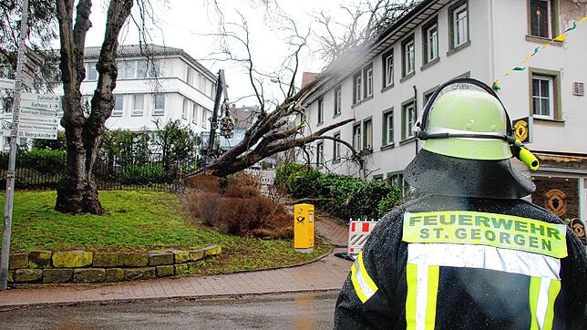„Knall zu Jahresbeginn“: So nennt Christoph Kleiner, St. Georgens Feuerwehrkommandant, Sturm „Sabine“. Hier ein ...