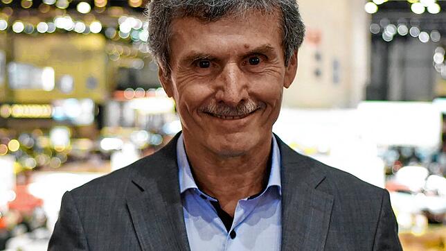 Auto-Experte Ferdinand Dudenhöffer hält die gängige Steuer- und Abschreibepraxis bei Dienstwagen für gerechtfertigt. Umweltverbände ...