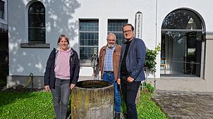 Pfarrer Sebastian Degen (rechts) und die Kirchengemeinderäte Heiner Nickles und Tina Klaiber.