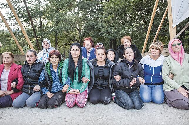 Bild 1: Die mutigen Frauen von Kruscica zu Besuch am Bodensee: Wie bosnische Frauen den Bau eines Wasserkraftwerks verhindern konnten