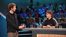 Der Content-Creator und Podcaster Levi Penell (rechts) zu Gast bei „Hart aber fair“ mit Moderator Louis Klamroth.