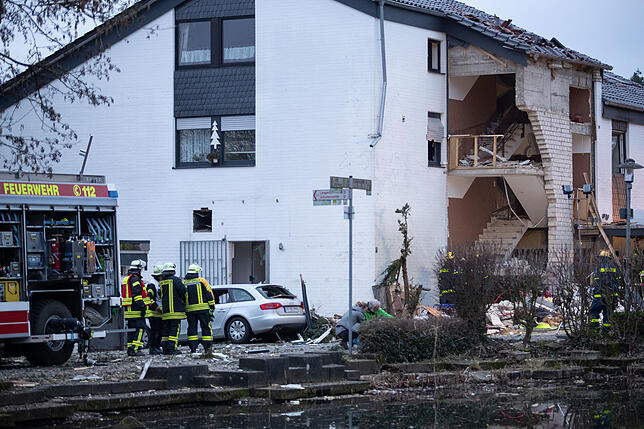 Bild 1: Feuerwehrmann stirbt nach Gasexplosion &ndash; mehrere verletzt